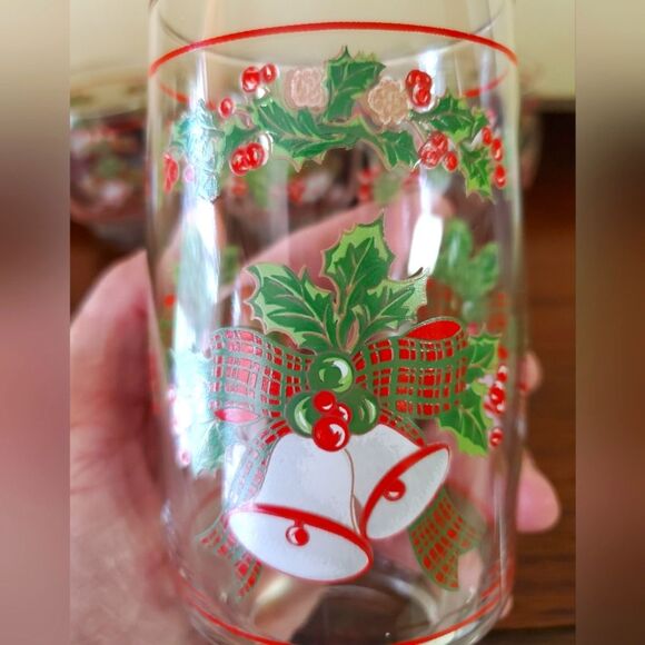 Set of 4 Holly Jingle Bells Christmas Holiday Glasses - Picture 1 of 6